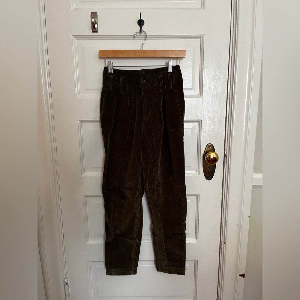 DÔEN corduroy pleated trouser